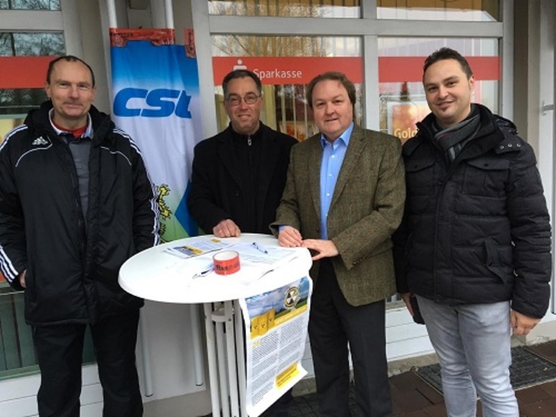 Zusammen mit der CSU Ohu-Ahrain sammelte Helmut Radlmeier Unterschriften gegen die Einlagerung von Fremdcastoren im Zwischenlager BELLA.