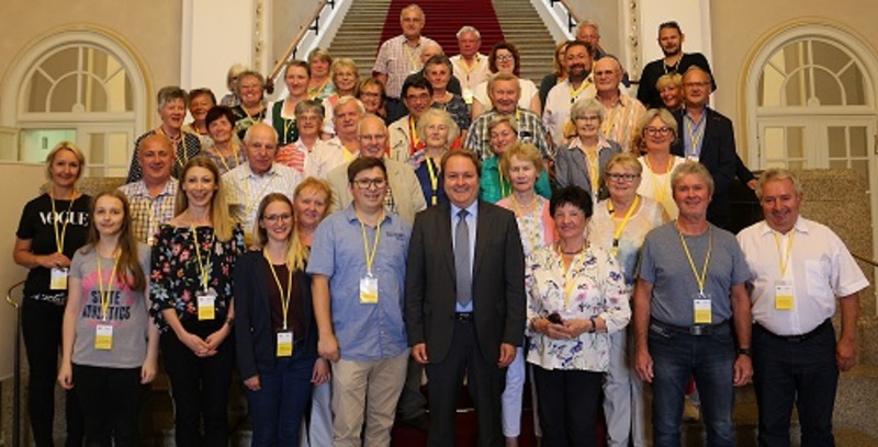 Einer emotionalen Debatte im Landtag konnten rund 50 Gäste aus der Region Landshut verfolgen. Zuvor hatte die Gruppe auf Helmut Radlmeiers Einladung hin die CSU-Landesleitung besucht. 