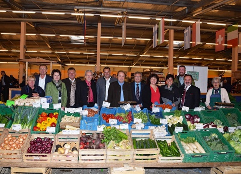 Vielfältig war wieder die Auswahl beim Europäischen Bauernmarkt
beim Möbel Biller in Eching.