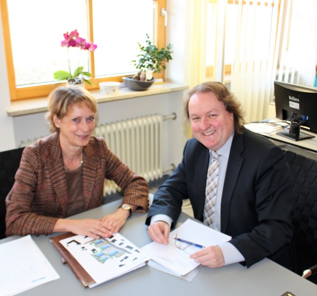 Tiefenbach:
WLAN und Ortsmitte waren die Themen beim Besuch von Bürgermeisterin Birgit Gatz.
