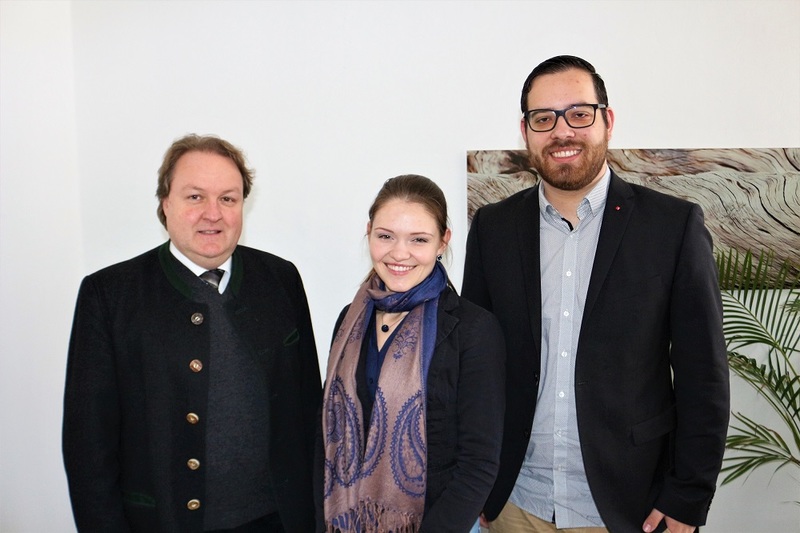 Wollen gemeinsam für die Hochschule Landshut arbeiten: Stimmkreisabgeordneter Helmut Radlmeier und die Studierendenvertreter Margaretha Erber und Fabian Dobmeier.