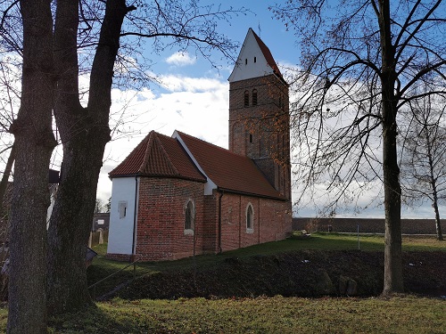 Die Sanierungen der Kirchen St. Andreas in Altheim (Foto) und St. Stephanus in Oberhornbach werden von der Bayerischen Landesstiftung finanziell unterstützt, wie Landtagsabgeordneter Helmut Radlmeier (CSU) bekannt gibt.